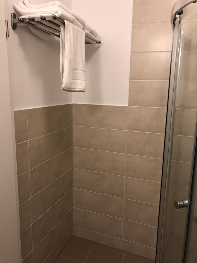 Stundenhotel Krieger Бюрен Экстерьер фото